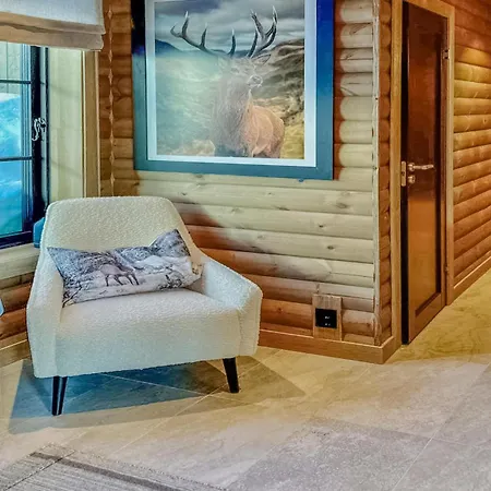 Holiday home 5 Bedroom Stunning In Voringsfoss